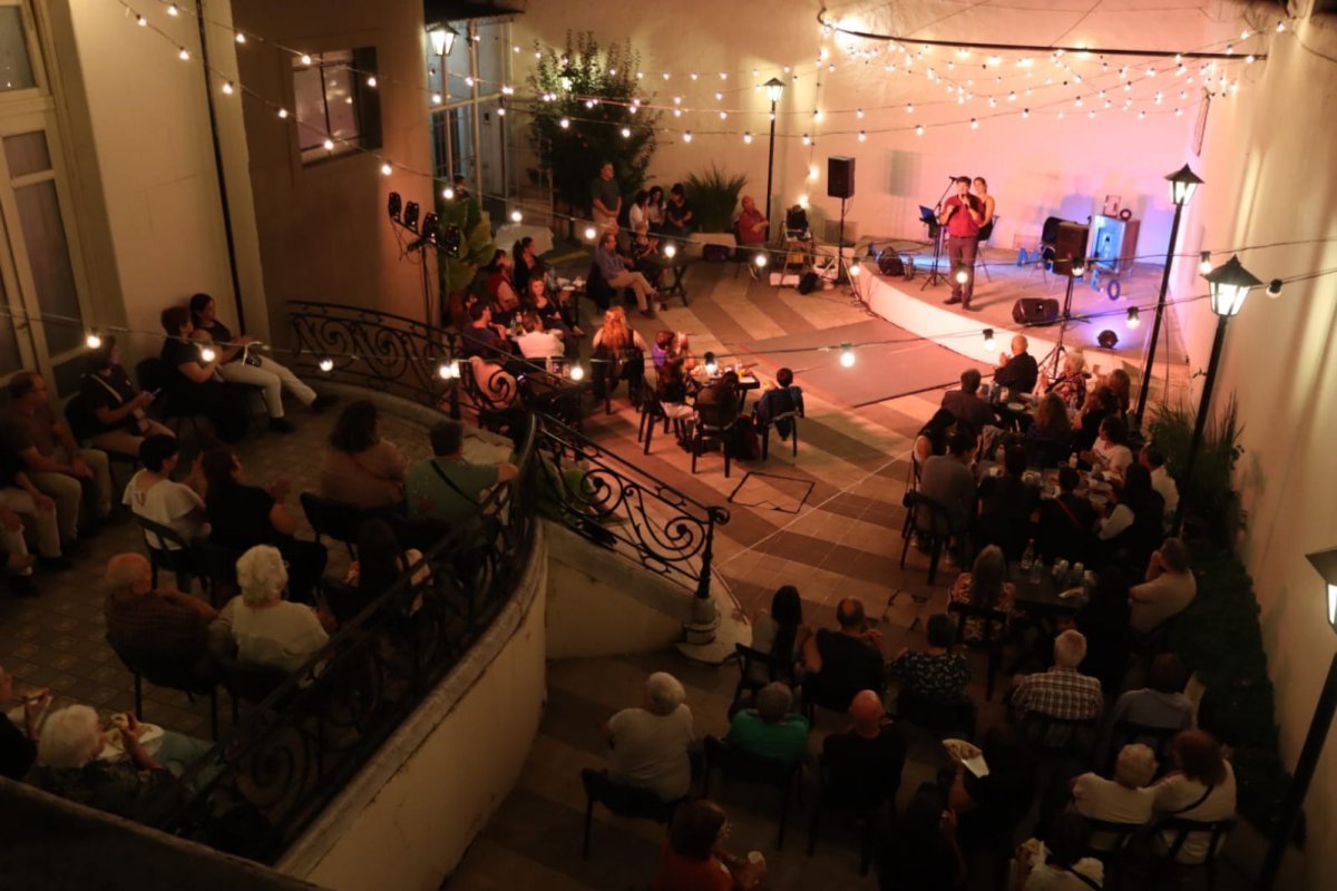 Imagen de Memoria en 2x4:  noches de tango en De Deken